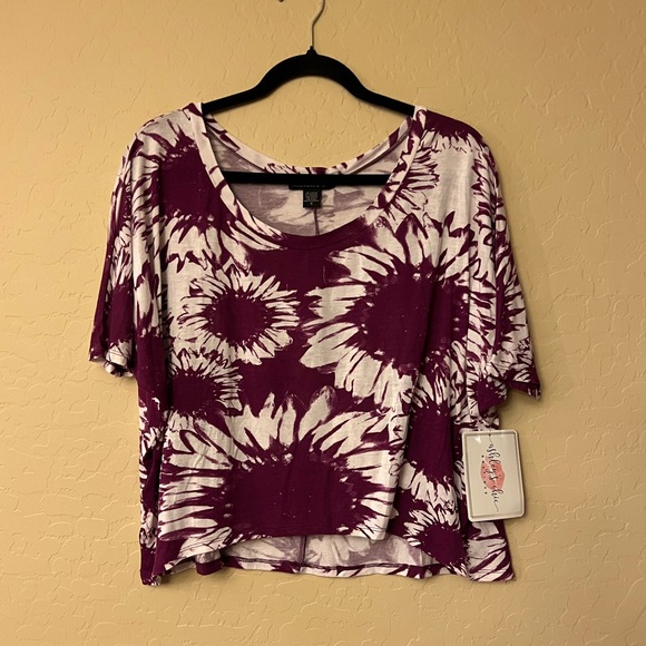 NWT American Dream Purple & White Floral Print Top - Picture 7 of 10